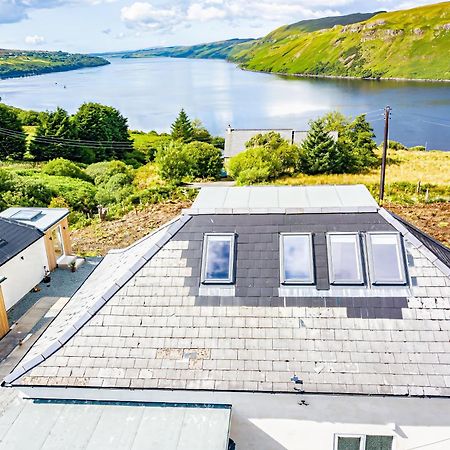 Luxury 4 Bedroom Cottage With Stunning Views Near Fairy Pools! Carbost  Buitenkant foto