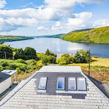 Luxury 4 Bedroom Cottage With Stunning Views Near Fairy Pools! Carbost  Buitenkant foto
