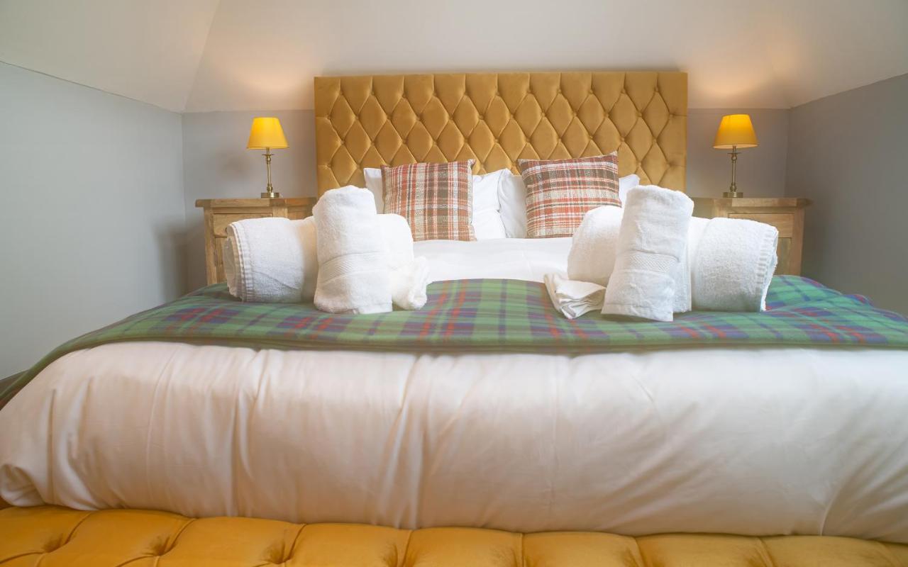 Luxury 4 Bedroom Cottage With Stunning Views Near Fairy Pools! Carbost  Buitenkant foto