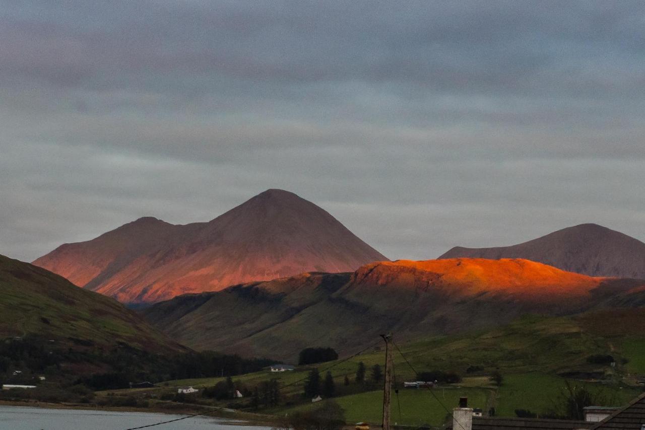Luxury 4 Bedroom Cottage With Stunning Views Near Fairy Pools! Carbost  Buitenkant foto