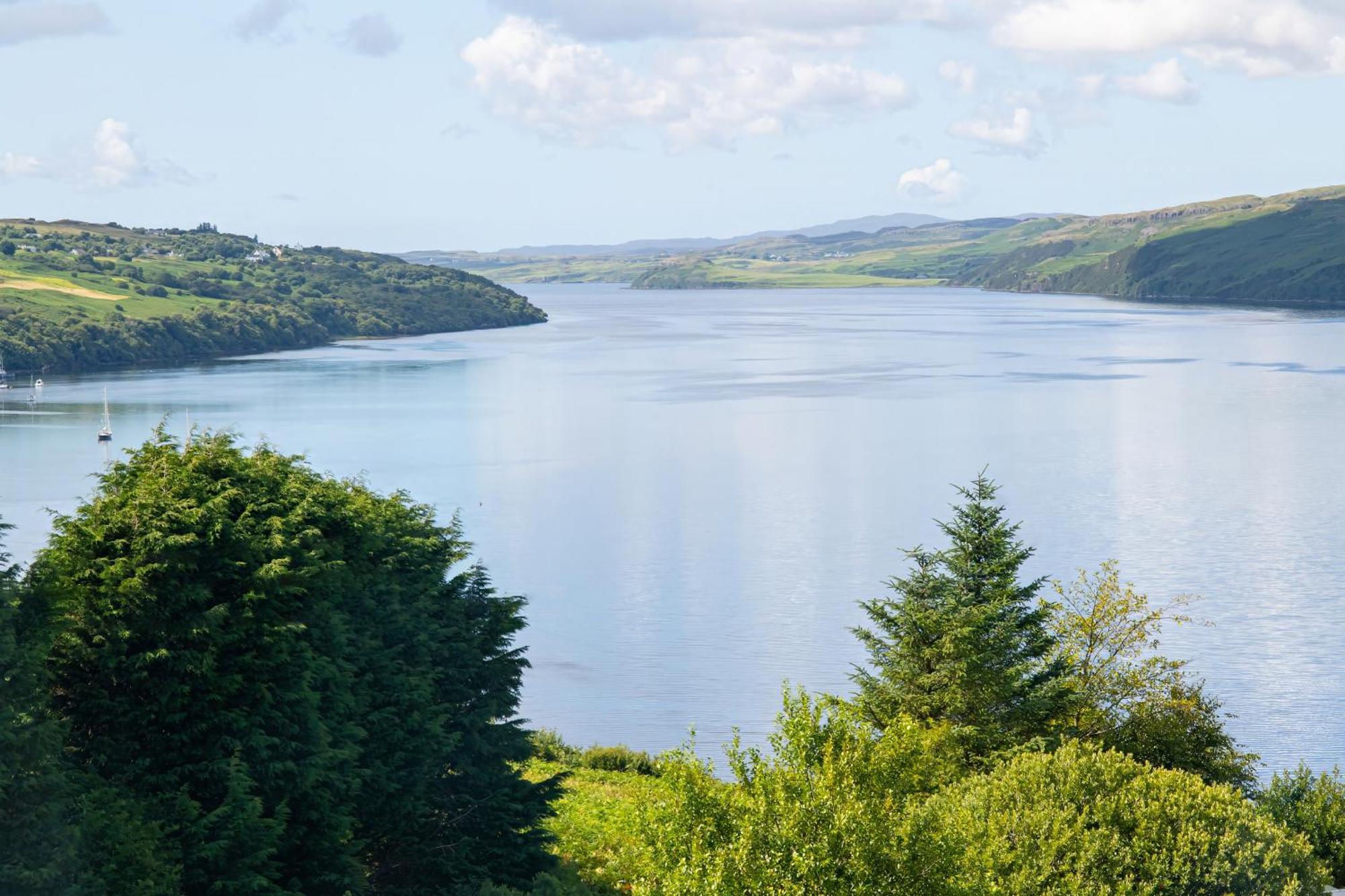 Luxury 4 Bedroom Cottage With Stunning Views Near Fairy Pools! Carbost  Buitenkant foto