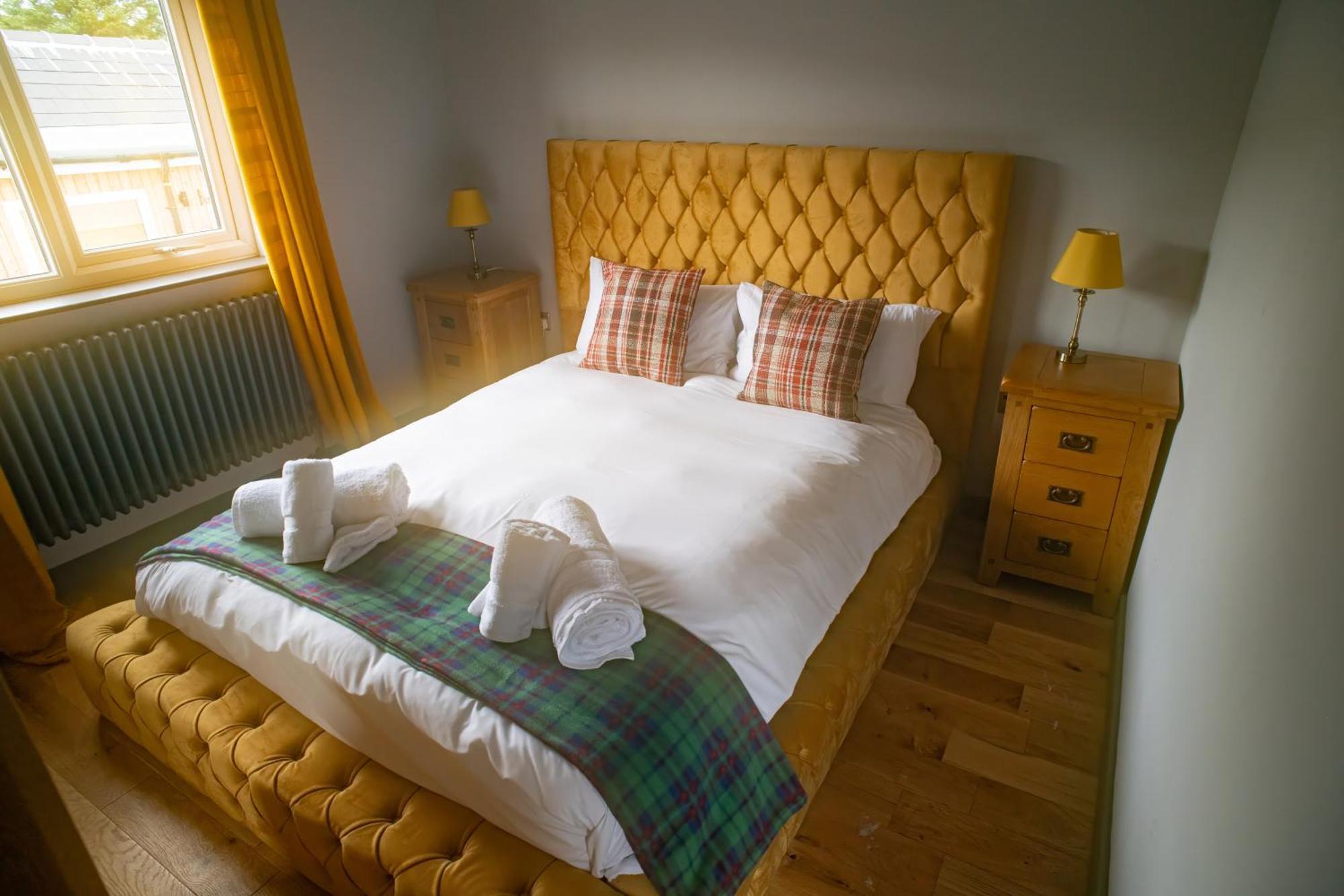 Luxury 4 Bedroom Cottage With Stunning Views Near Fairy Pools! Carbost  Buitenkant foto