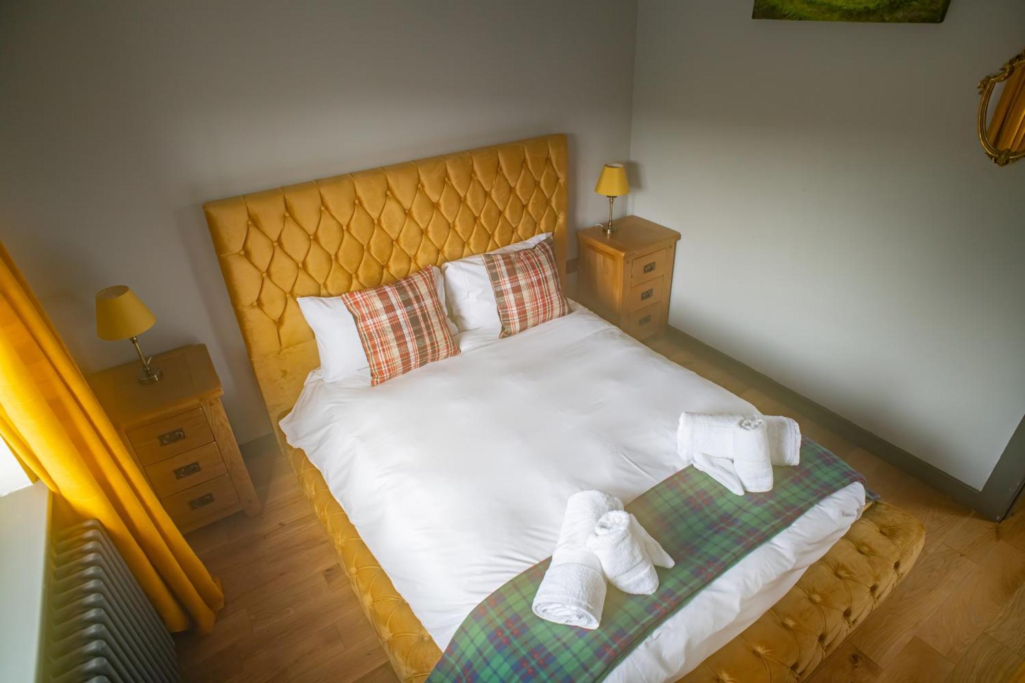 Luxury 4 Bedroom Cottage With Stunning Views Near Fairy Pools! Carbost  Buitenkant foto