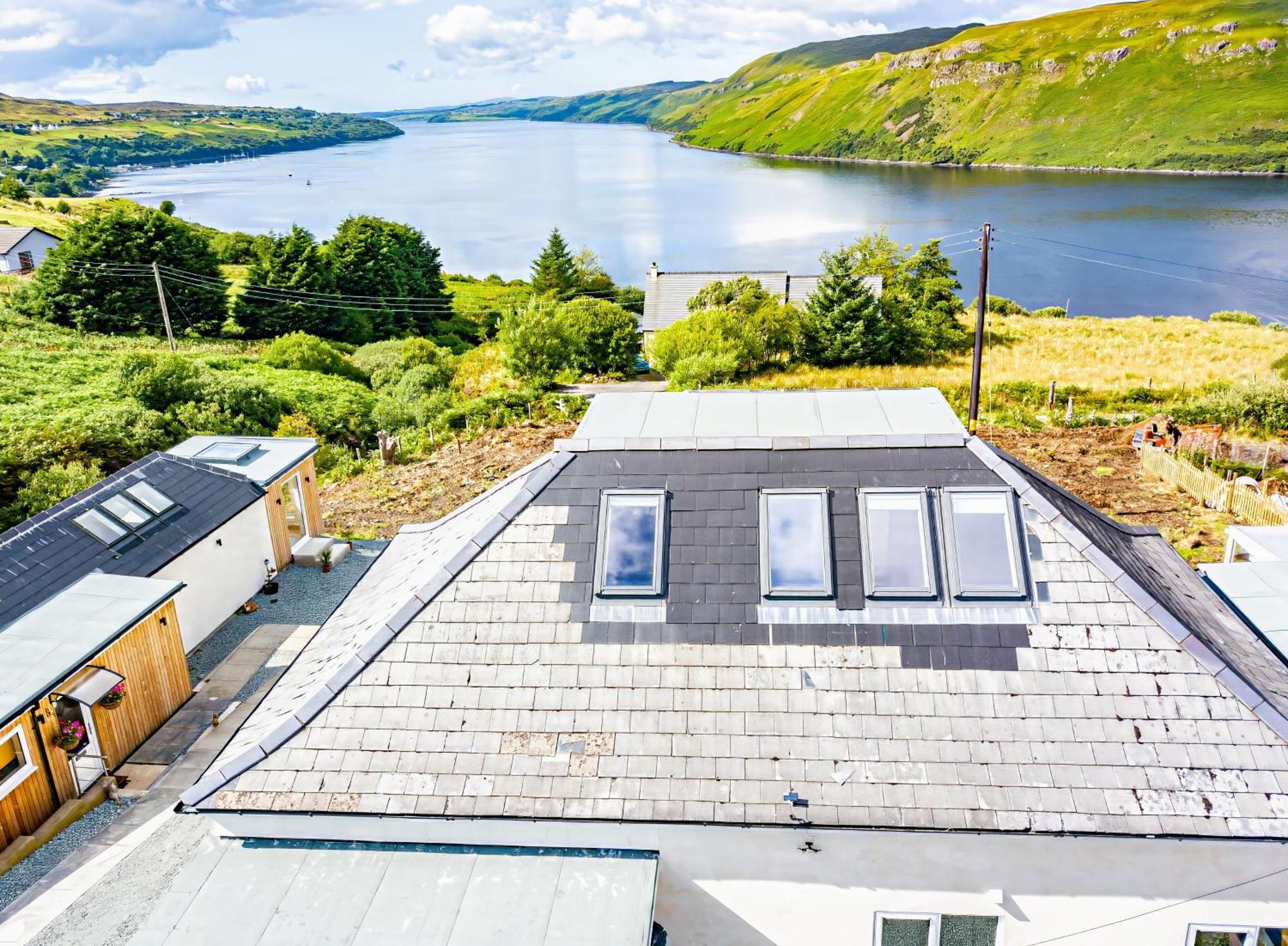 Luxury 4 Bedroom Cottage With Stunning Views Near Fairy Pools! Carbost  Buitenkant foto