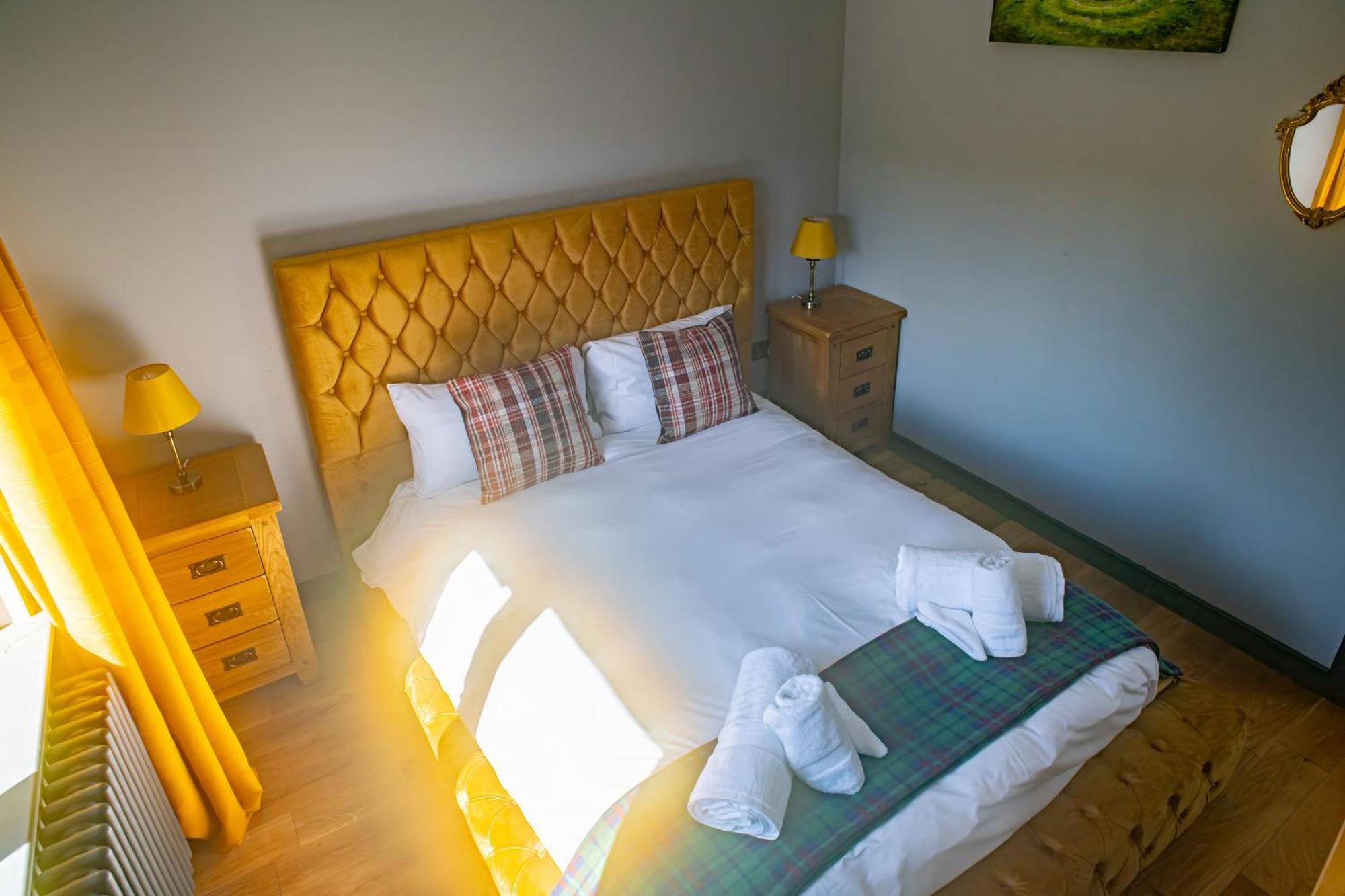 Luxury 4 Bedroom Cottage With Stunning Views Near Fairy Pools! Carbost  Buitenkant foto